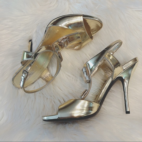 Gucci Women's Size 7B Gold Metallic Studded T Ankle Strap Stiletto High Heels